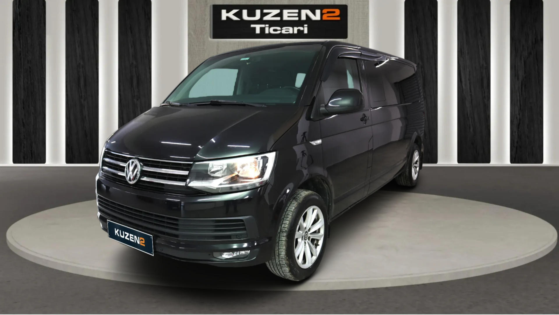 VOLKSWAGEN CARAVELLE COMFORTLINE 2.0 TDI 150 (9+1)  SWB