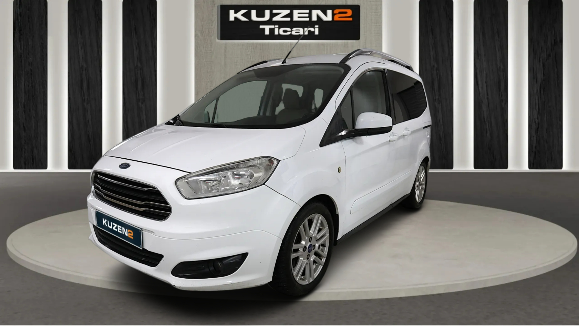 FORD Tourneo Courier  1.6 TDCi Titanium Plus